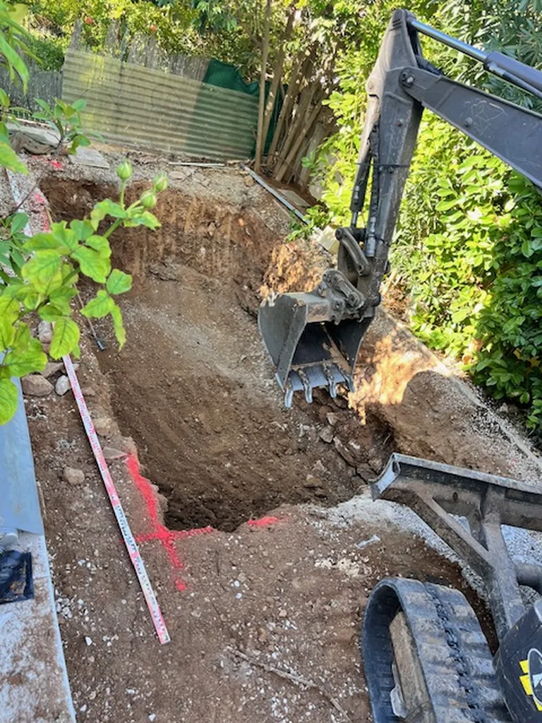Création complète de puits perdu 15m3 avec terrassement spécialisé et réhabilitation du terrain à Marseille