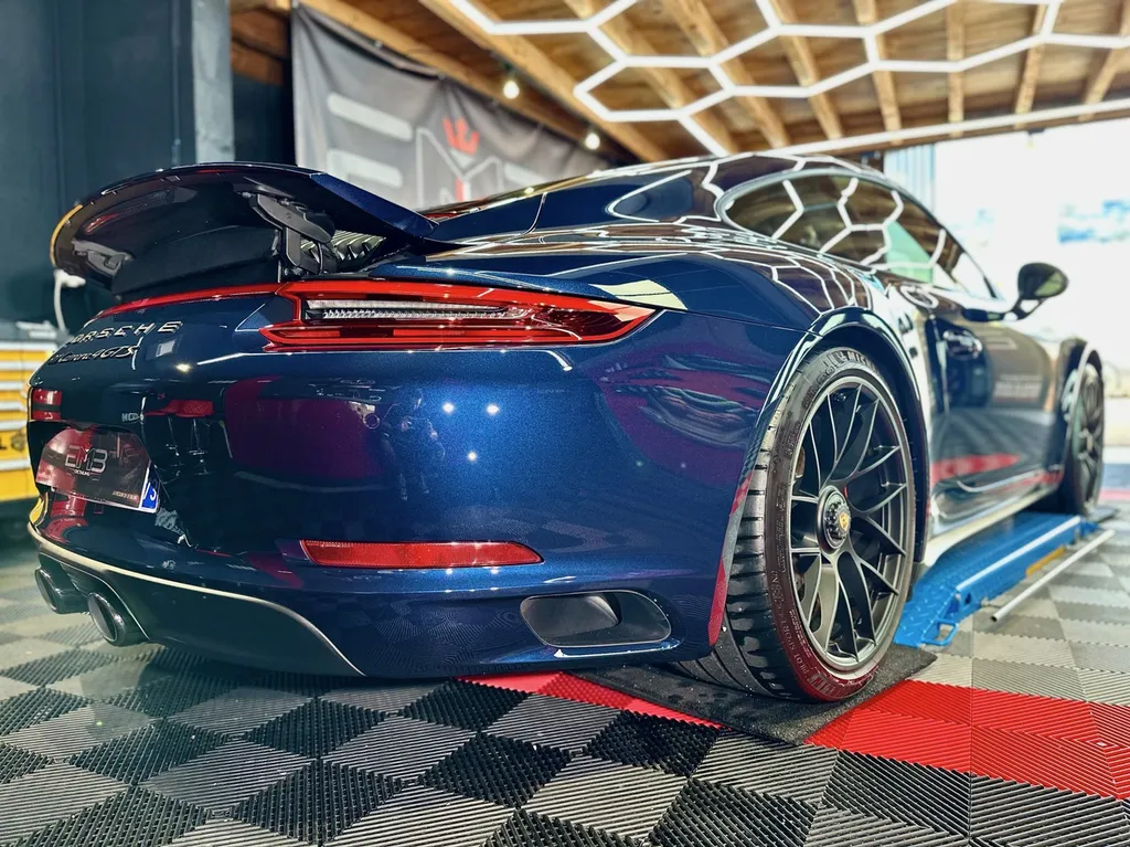 Traitement céramique lyon protection carrosserie dans l’ouest lyonnais spécialiste Porsche 