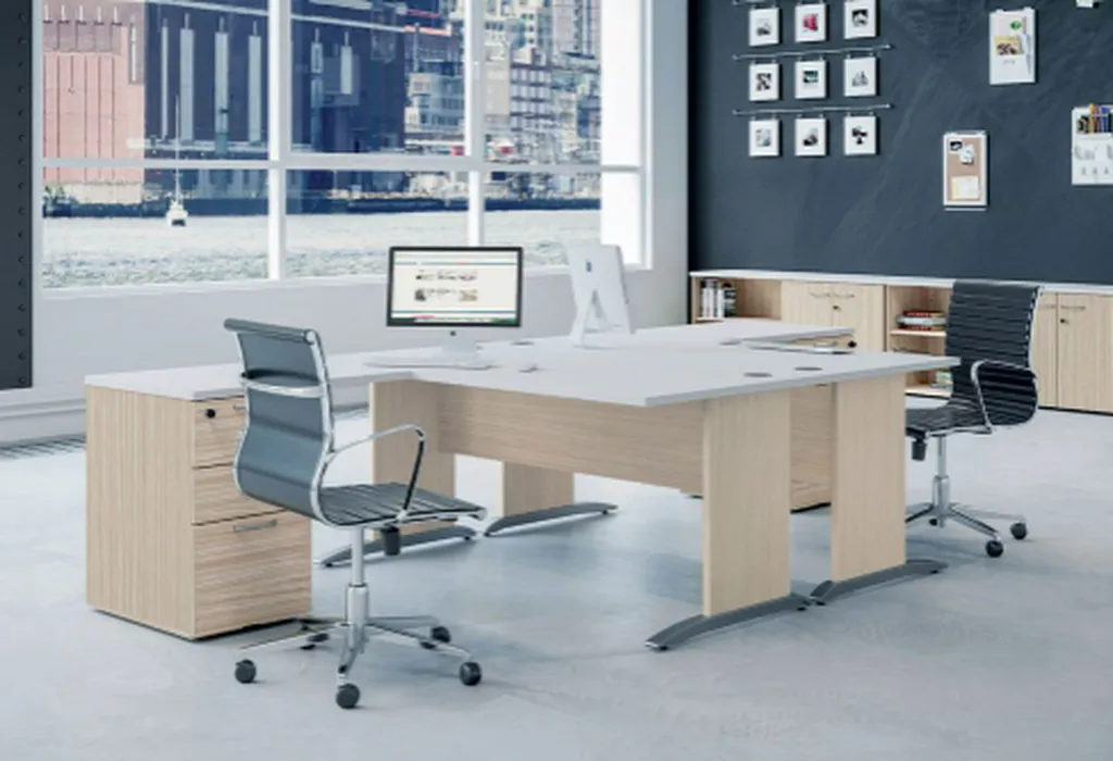 Bureau Rétro avec retour caisson à Nîmes