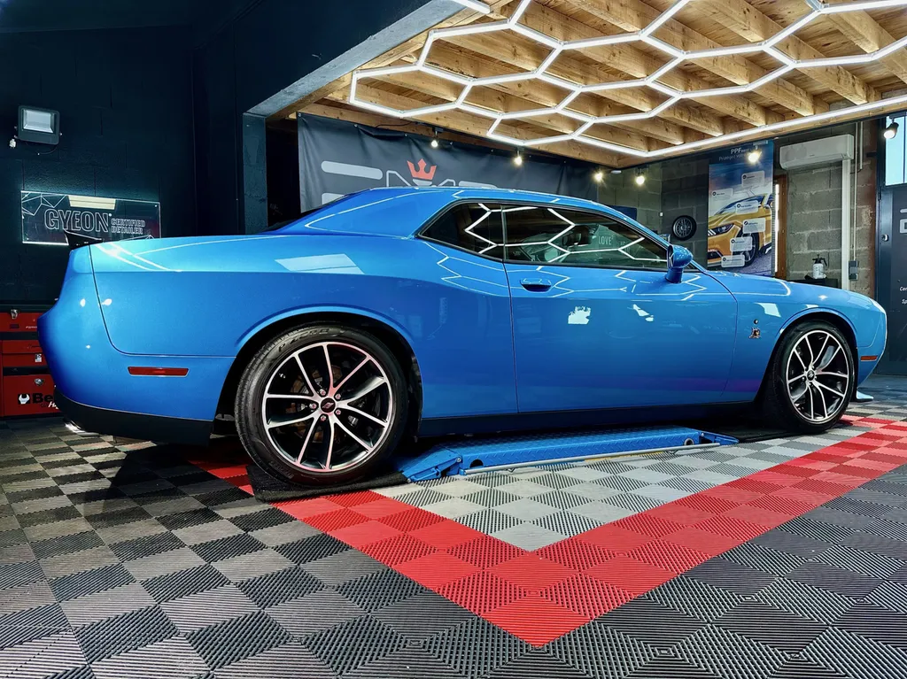 Traitement céramique , detailing Dodge Challenger spécialiste sur Vaugneray 