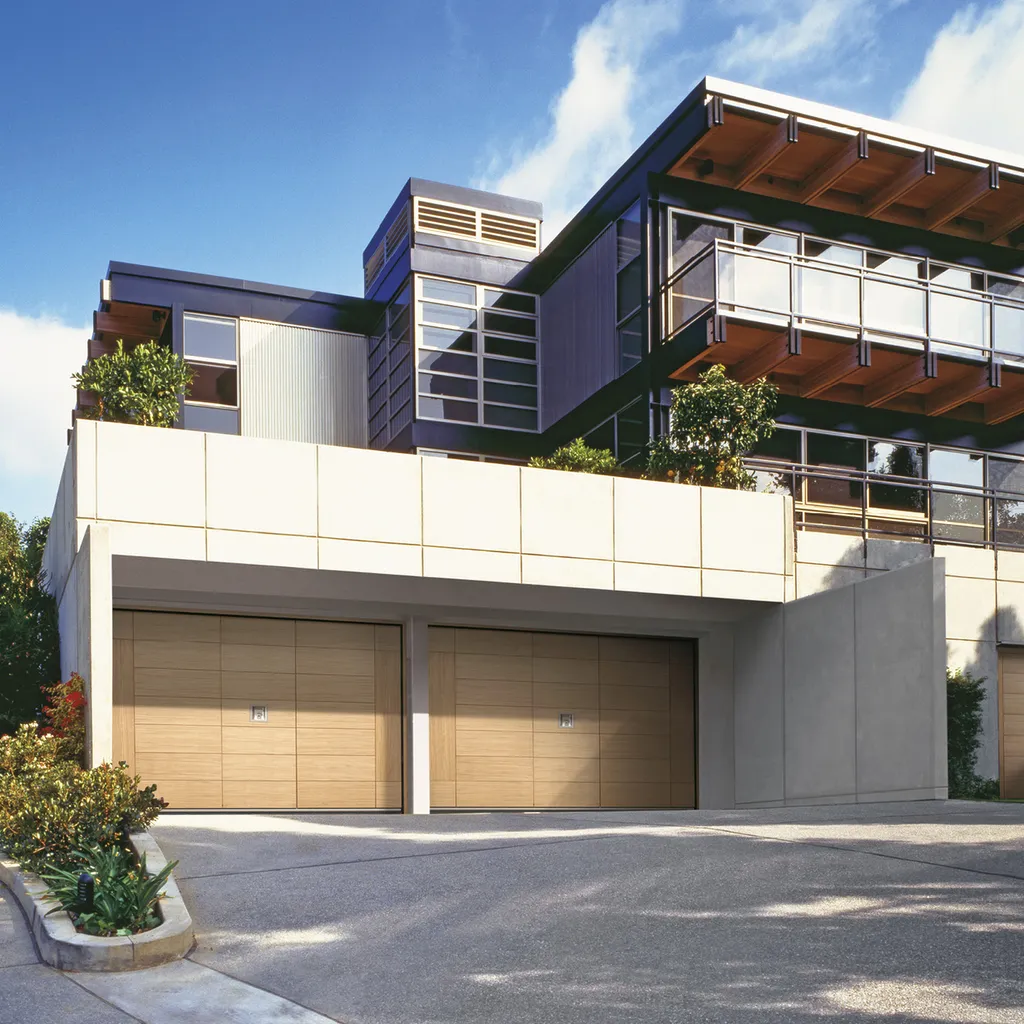 Porte de garage basculante design Silvelox modele Secur