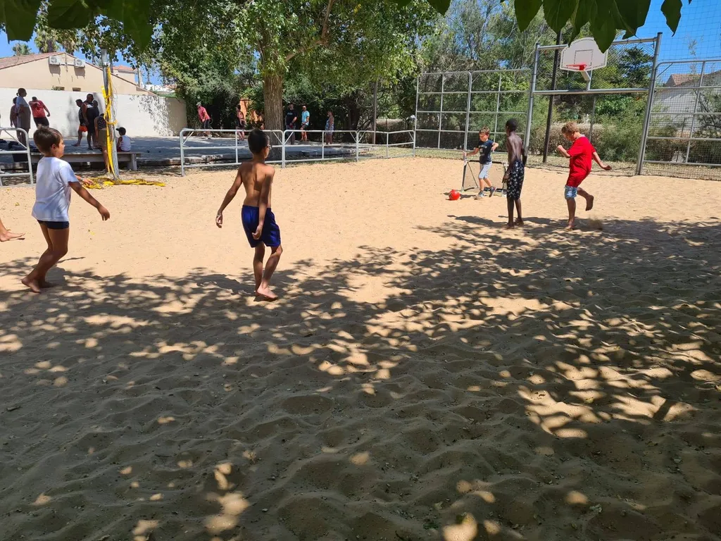 Animation familiale en camping et location avec piscine chauffée proche de Marseillan