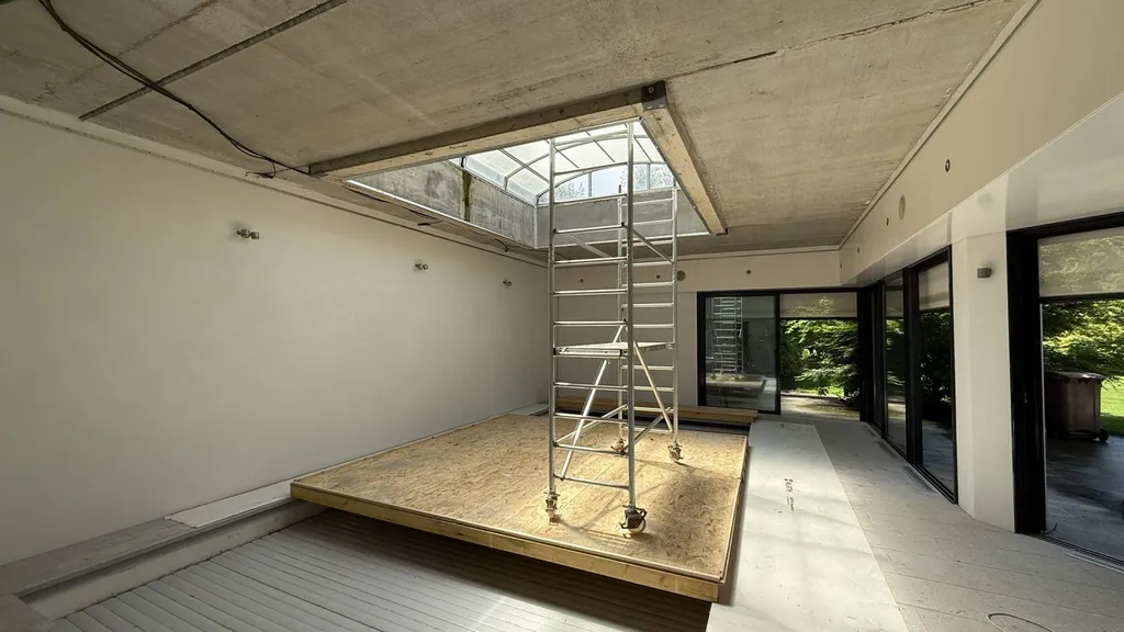 choisir un plafond tendu pour une piscine intérieure - Plafonds Tendus Occitans Toulouse