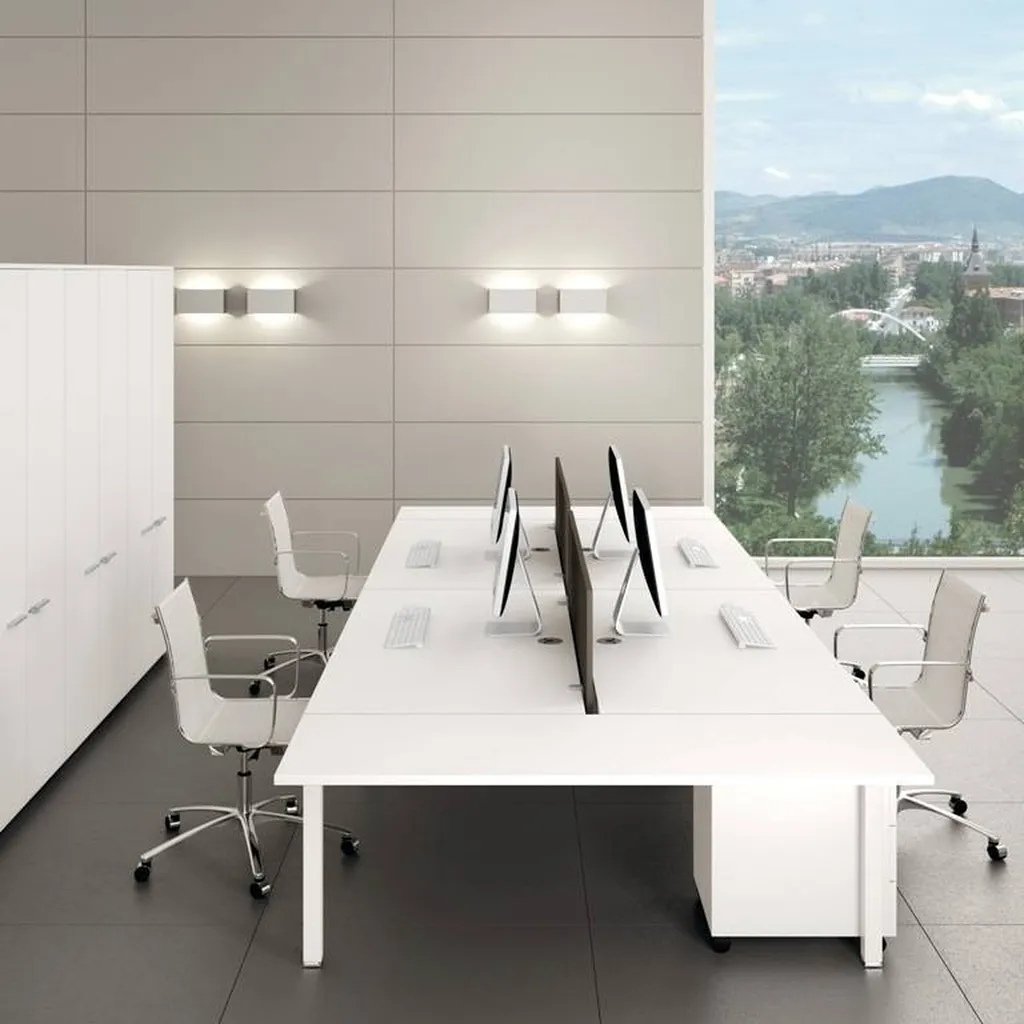 Aménagement avec bureau opérationnel GATE de la marque BRALCO à Nîmes