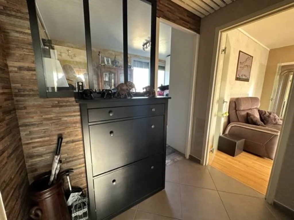 À vendre appartement au 4eme étage avec ascenseur sur la commune de Saint-Pierre Les Elbeuf