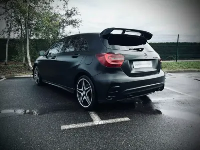 Réalisation d’un covering noir satin de chez Avery sur cette Mercedes Classe A à Saint Etienne