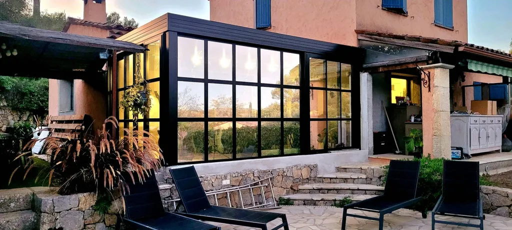 Pose film solaire bâtiment à grasse 06