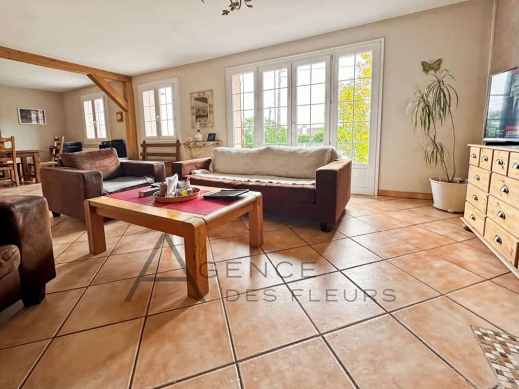 À vendre, maison de 94 m² sur un terrain de 1233 m²sur la commune de Saint-Aubin-les-Elbeuf