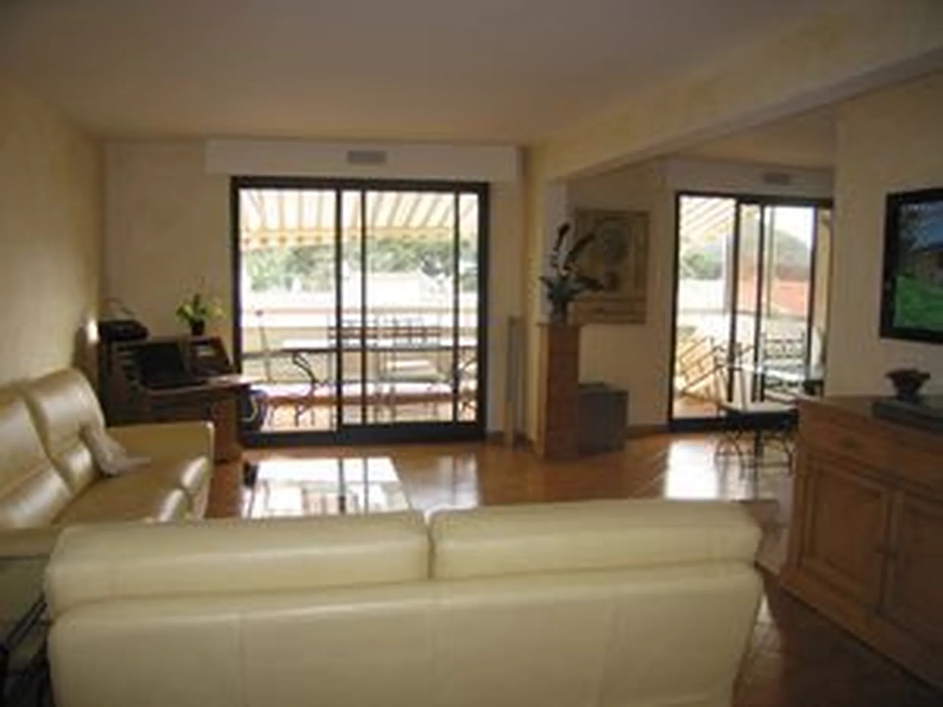 Vente appartement Roquefort La Bédoule centre ville avec terrasse et loggia