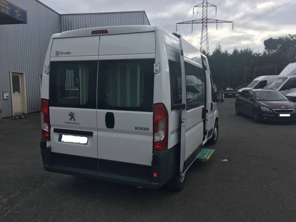 Location de véhicule pour le transport de personnes à mobilités réduite à Bordeaux