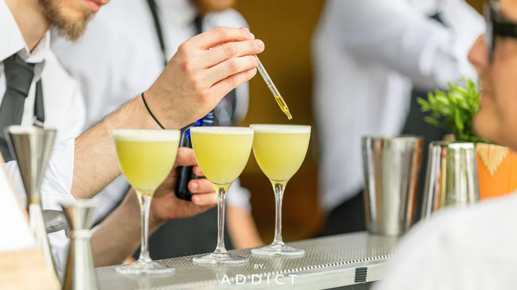 Bar à cocktails mobile La Barmobile installé lors d’un événement à Lyon