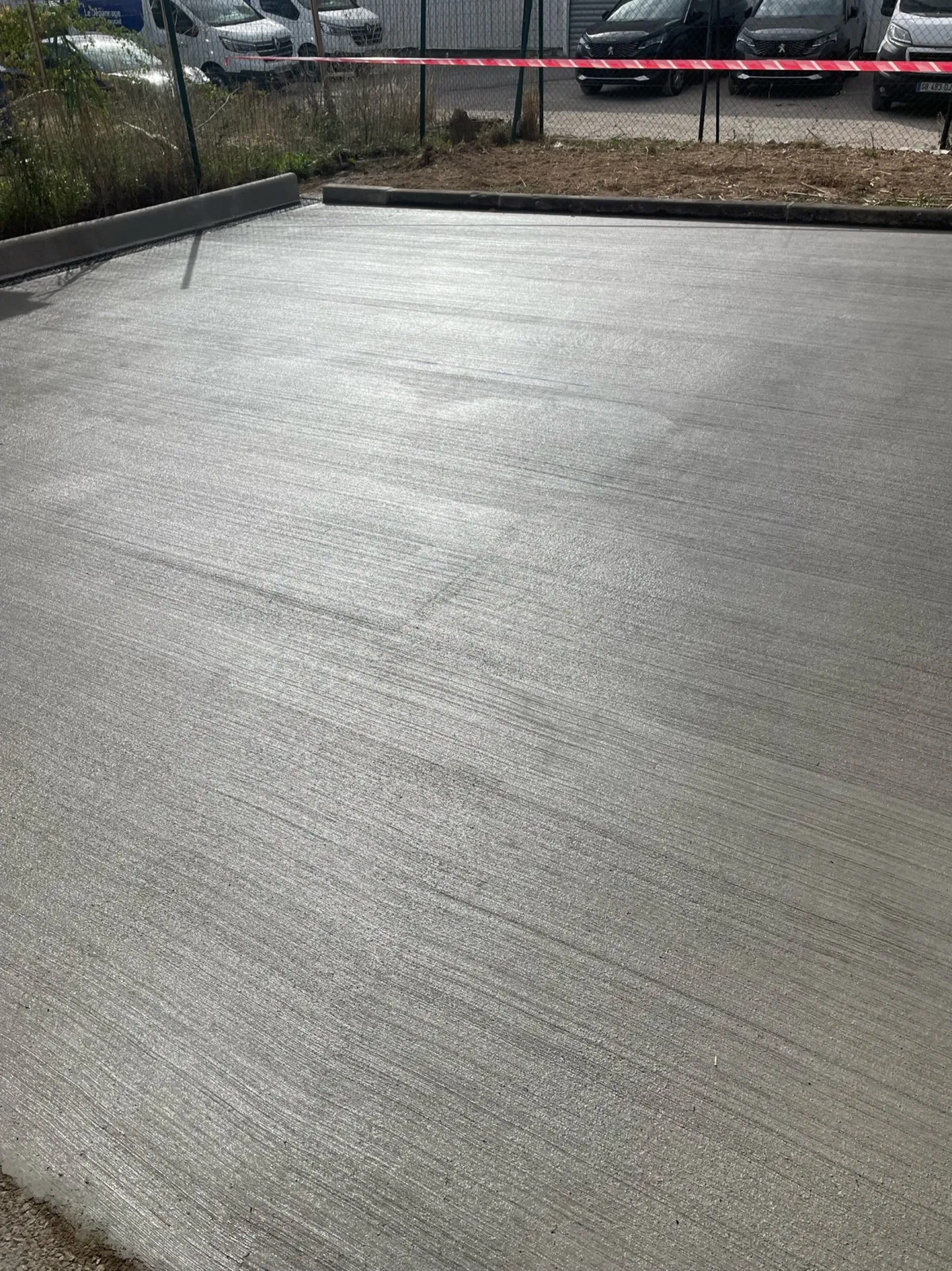 Création d'une dalle pour un centre de lavage à Vitrolles