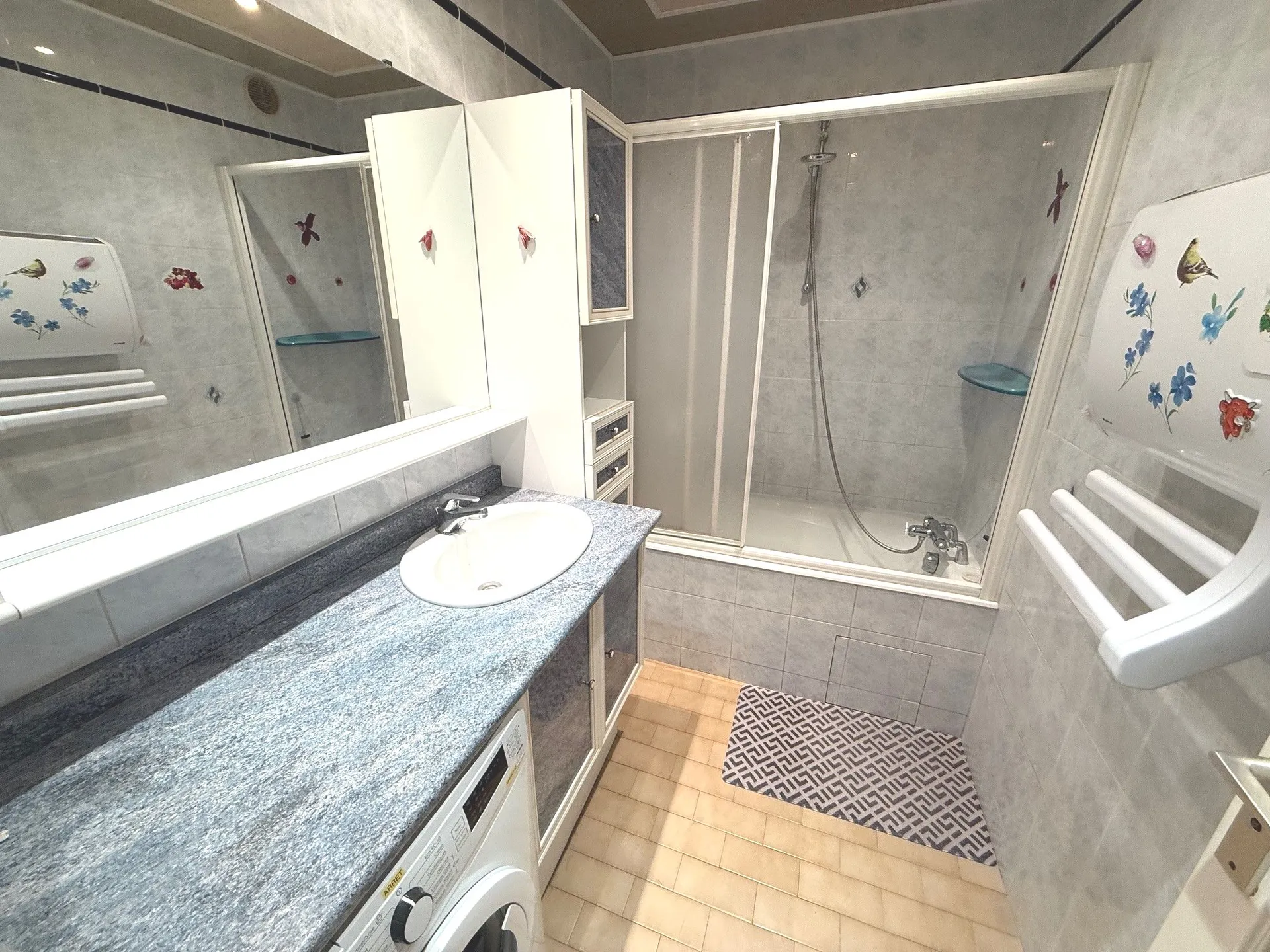 Vente - Carnoux en Provence - T4 avec balcon de 6 m² ainsi qu'une place de parking.