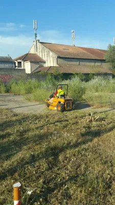 Débroussaillage à l'aide de notre AS Motor