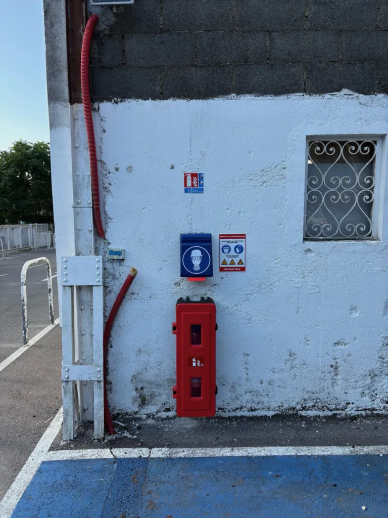 Vérification et installation d’équipements incendie pour batteries lithium à Nice dans les Alpes-Maritimes