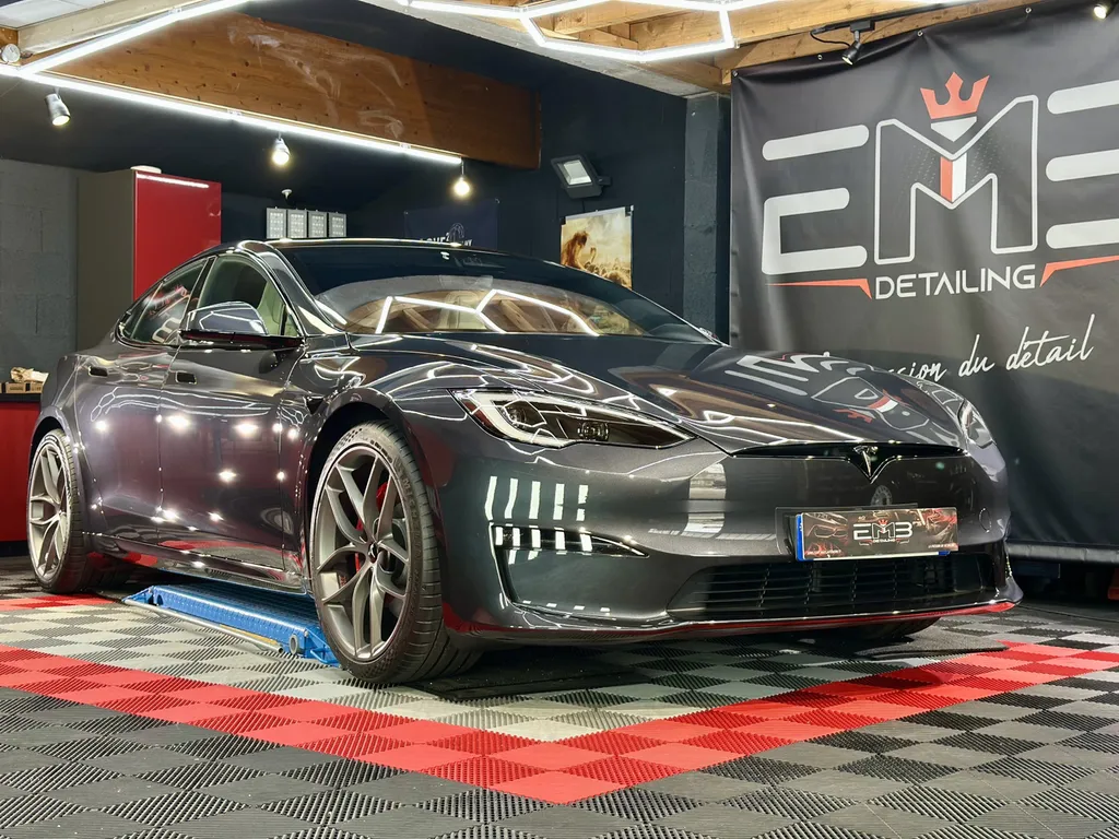 spécialiste du traitement ceramqiue Tesla sur lyon