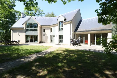 Le Vésinet - Belle maison 9 pièces de 230 M² dans un parc privé