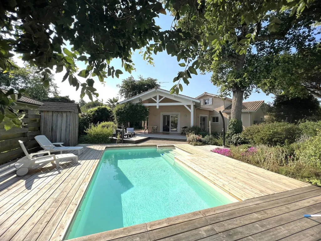 Maison 6 pièces - 150m² LEOGNAN LAGULOUP 