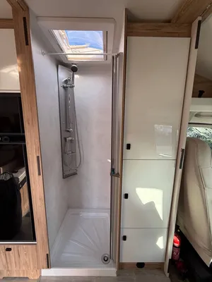 CABINE DE DOUCHE SEPARE