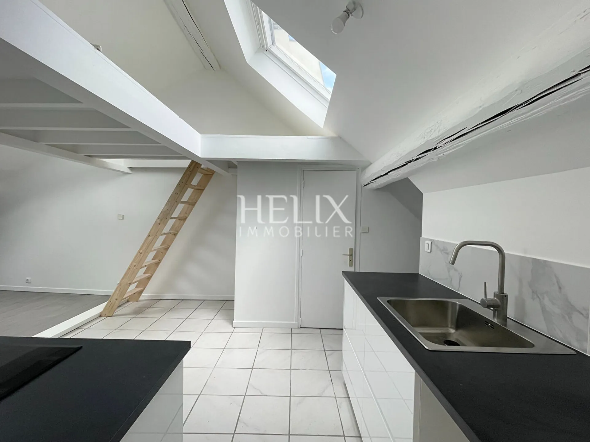 A vendre centre ville à Saint Germain en Laye, exceptionnel appartement agrémenté d'une terrasse 