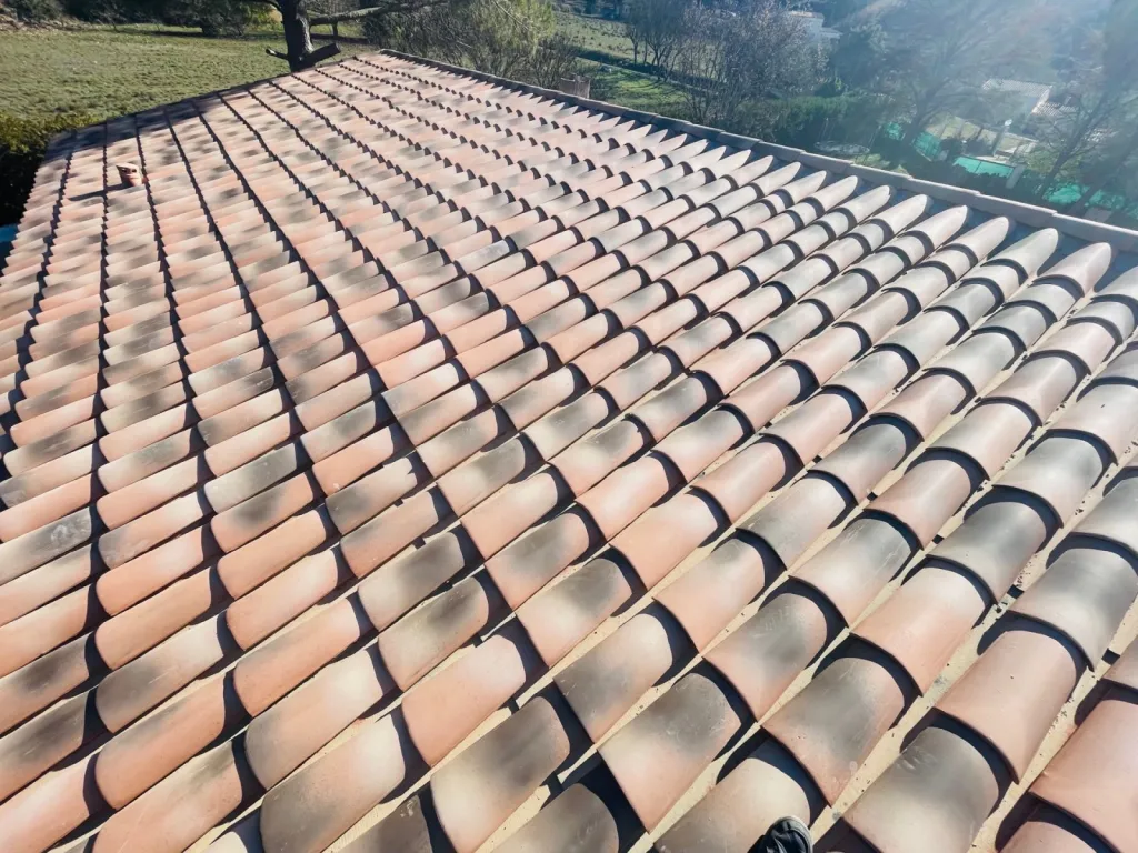 toiture pst canal silvacane sur bouc bel air