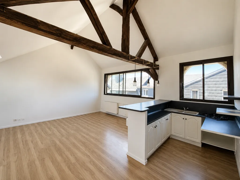 A louer  APPARTEMENT ROUEN - 3 pièces - 62 m2 - 912 € CC