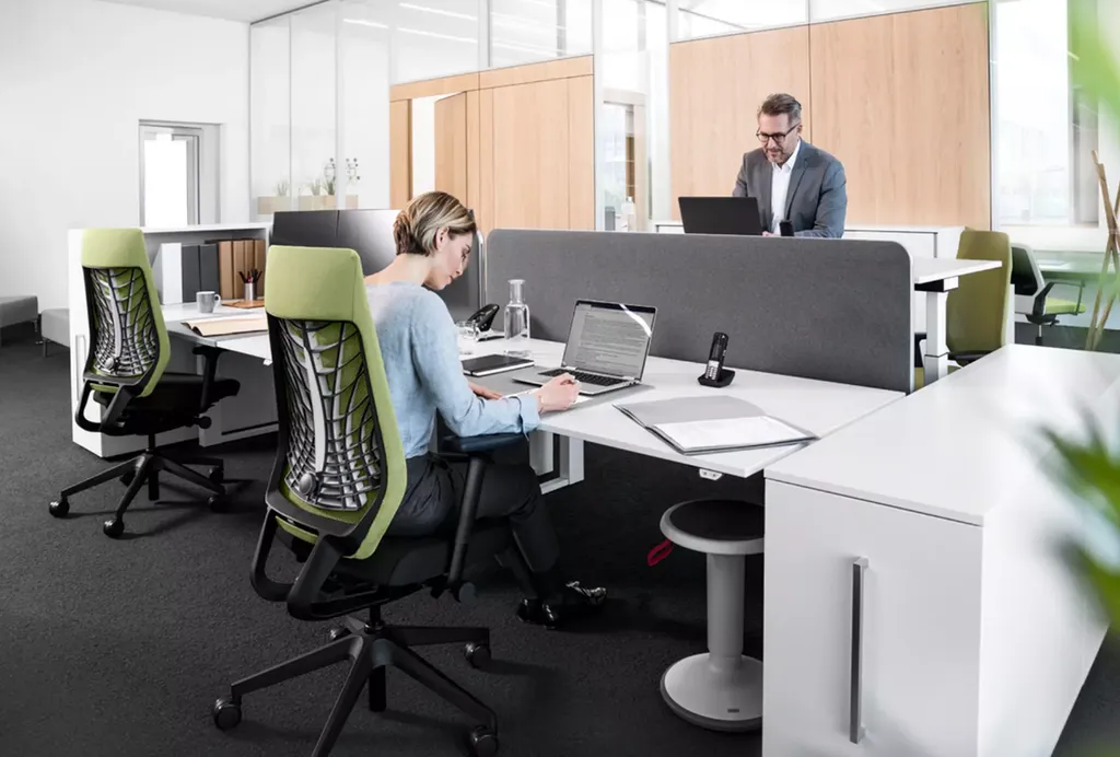 Fauteuil Joyce Interstuhl installé en Open Space