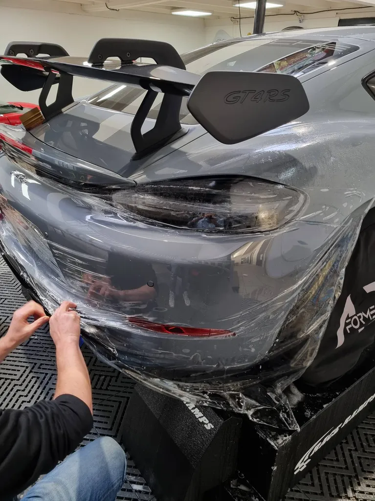 Application protection carrosserie GT4 RS