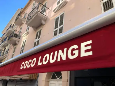 STORE LUMINEUX COCO LOCO A CANNES 06