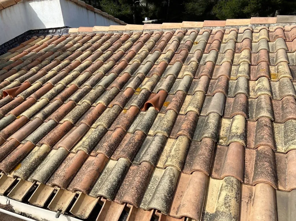 toiture avant intervention sur martigues