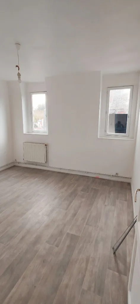 À vendre, immeuble de rapport de 5 lots et un local commercial situé à Elbeuf 76500