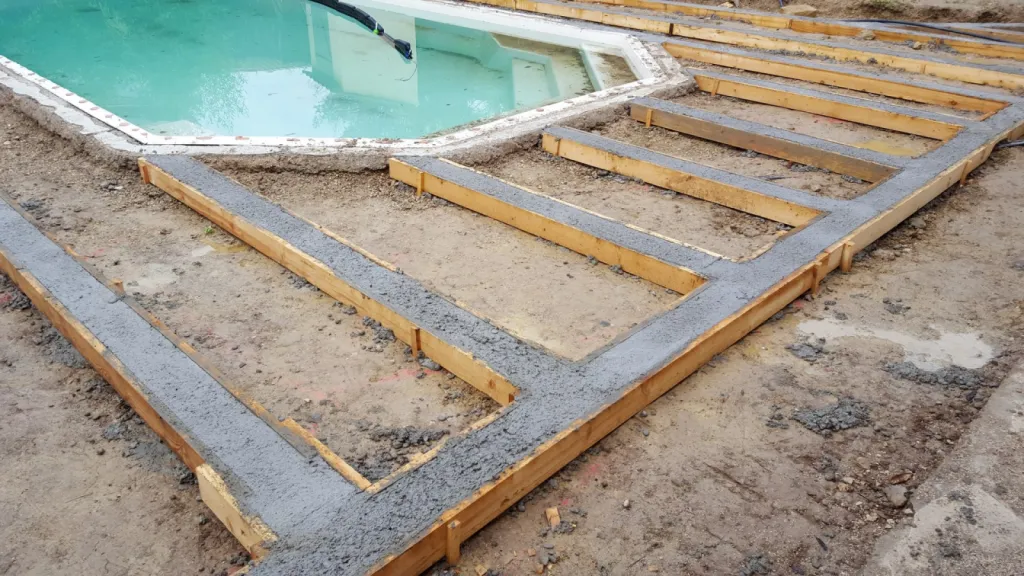 Réalisation d'une terrasse Vetedy softline de 95 m² en Ipé à Rousset (13)