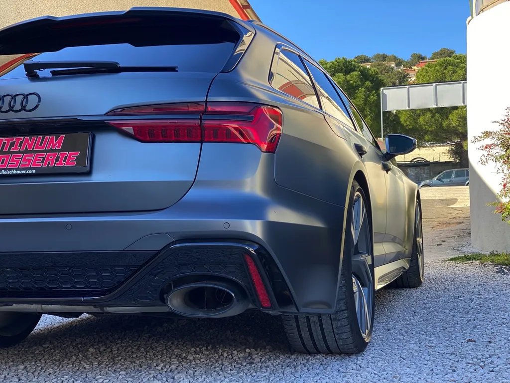 Découvrez l'Excellence de Platinum Carrosserie sur cette Audi RS6 C8 pour la réparation de la carrosserie proche d’Aubagne