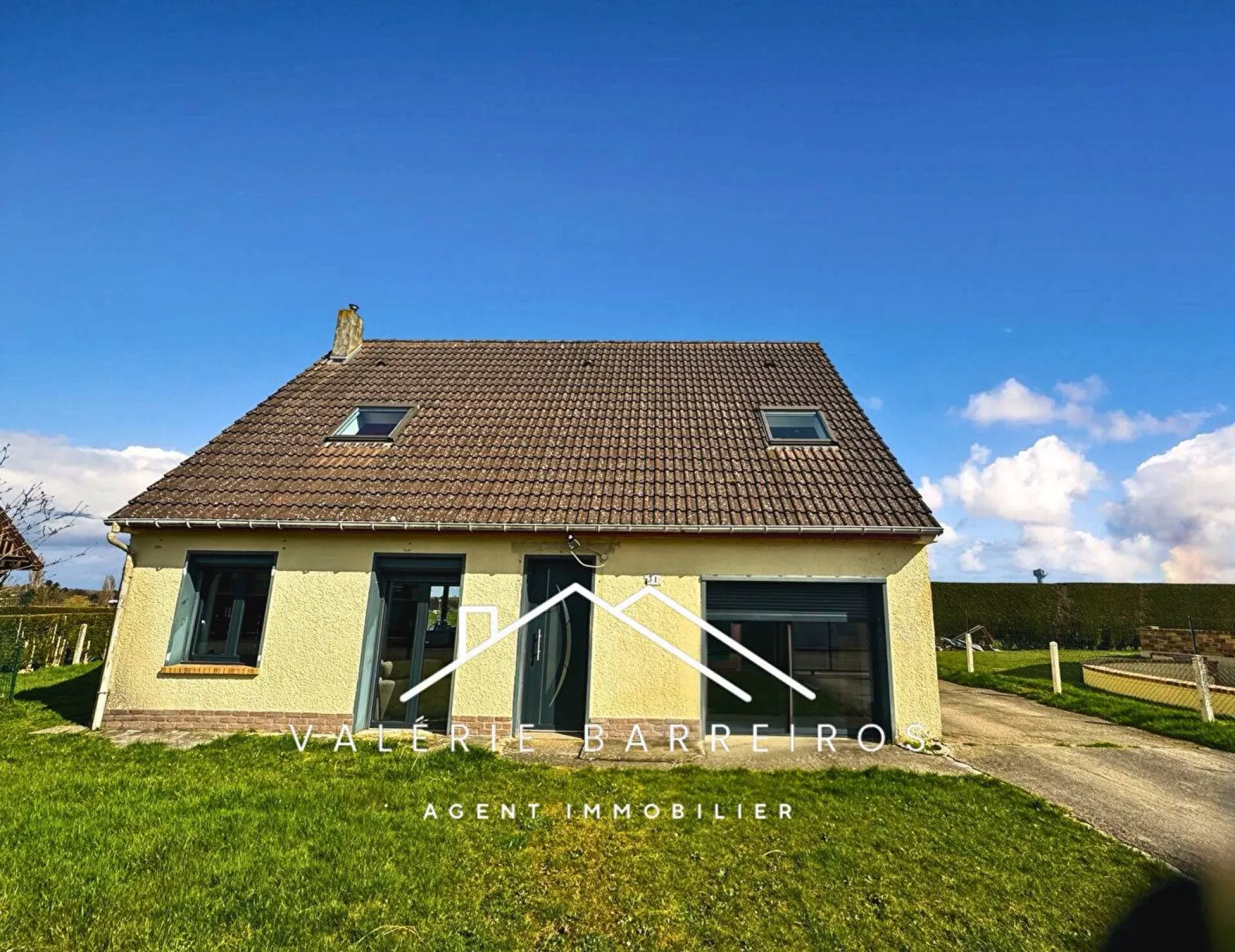 A acheter maison de 122 m² édifiée sur 600 m² de terrain sur la commune de LA LONDE 76500