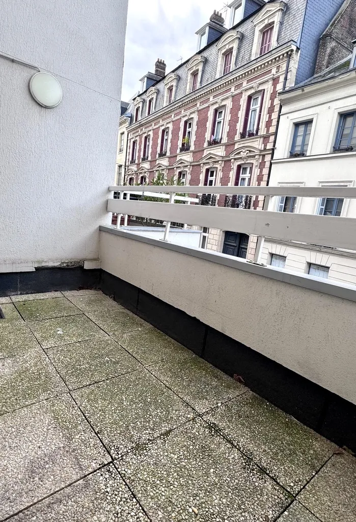 Bel appartement rénové F3-Hyper centre, Place Henry IV