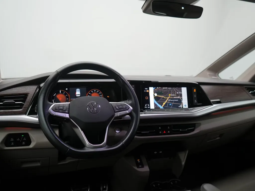 A Vendre Volkswagen T7 Multivan eHybrid 218 ch DSG 7 places /ACC /Attelage /Harmann Kardon /toit panoramique à Bordeaux