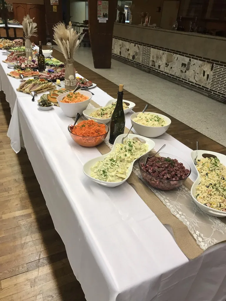 Brunch lendemain de mariage à Sarreguemines : formules sucrées et salées préparées maison pour prolonger votre fête avec un repas convivial et généreux