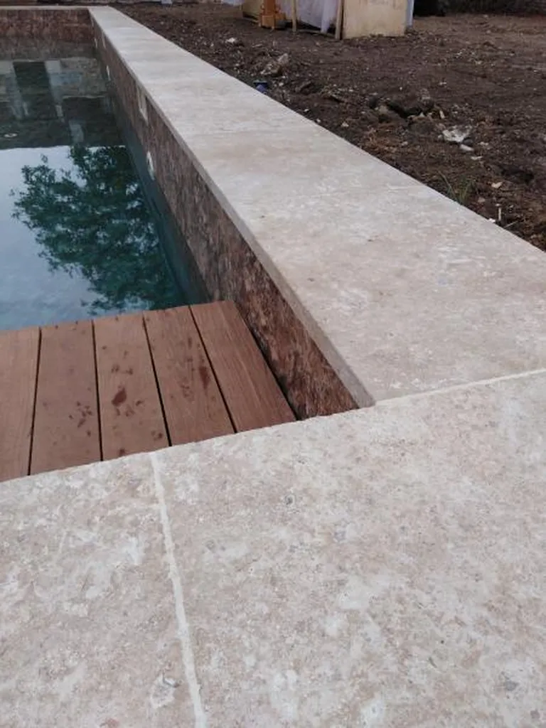 Achetez la Pierre de Lanvignes, Pierre de Bourgogne IGP de Qualité Supérieure pour Dallage, Mur et Terrasse | FRANCEPIERRE Vente Directe