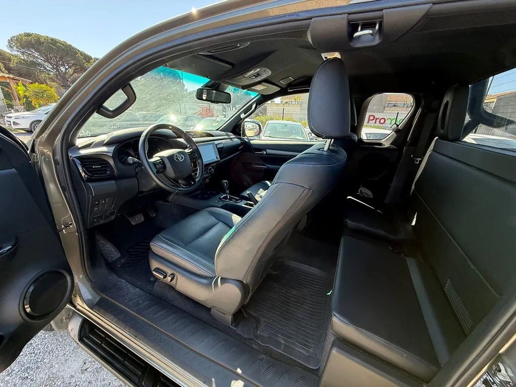 TOYOTA HILUX 2.8L D-4D AWD 204CV BVA