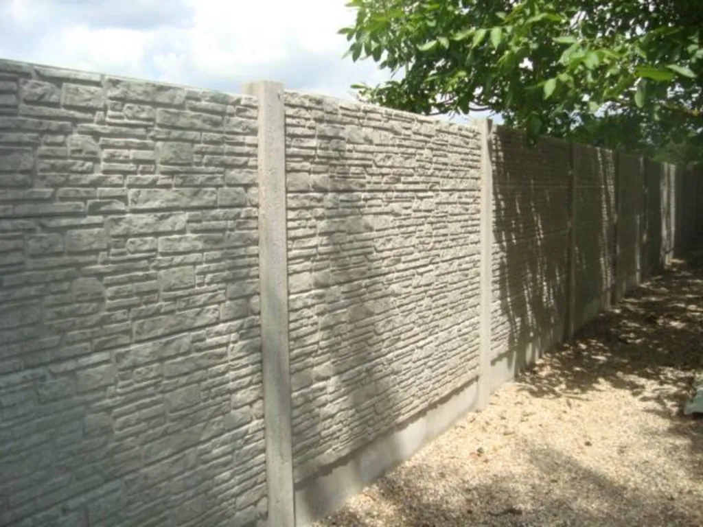 Poseur de mur en plaques à peindre en Normandie 