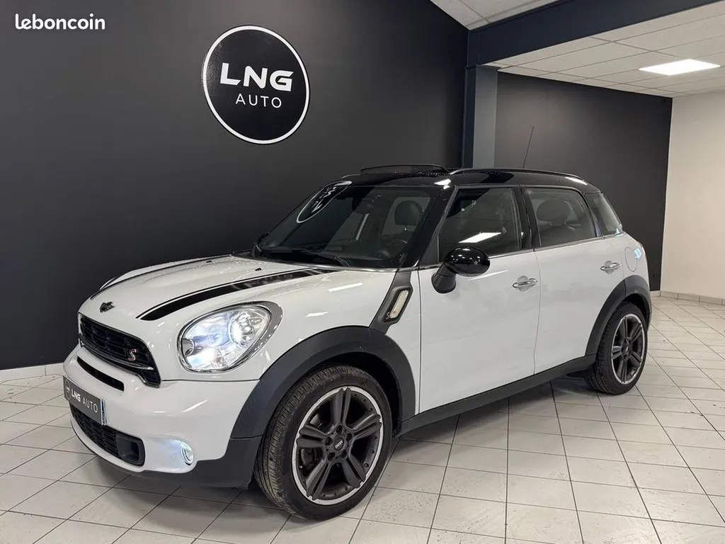 Mini Countryman Cooper SD 2.0 D 143ch Red Hot Chili à Pusignan près de Lyon avec toit ouvrant et sièges en cuir