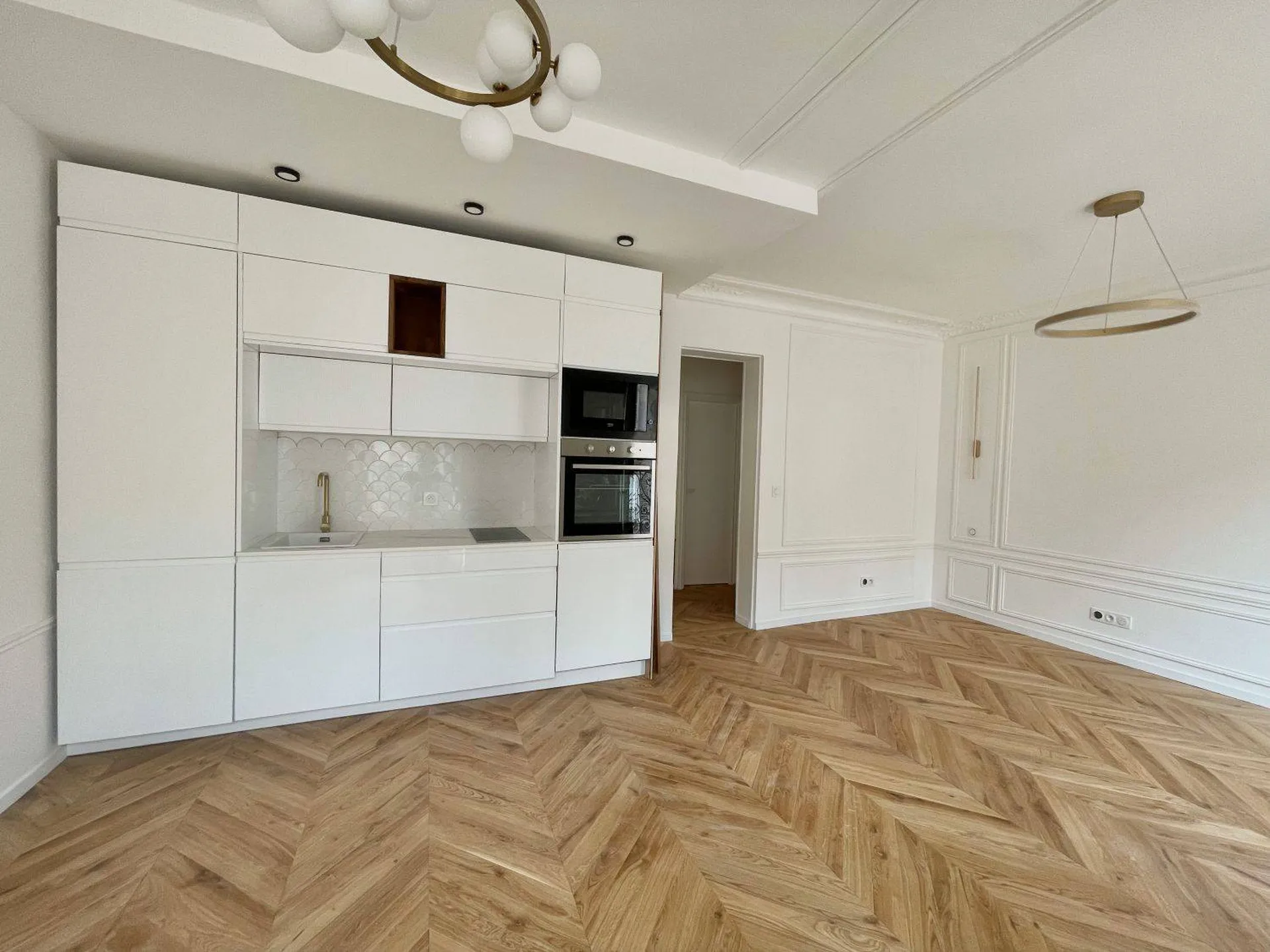 Appartement avec balcon entièrement rénové - Mac Mahon / Ternes / Arc de Triomphe