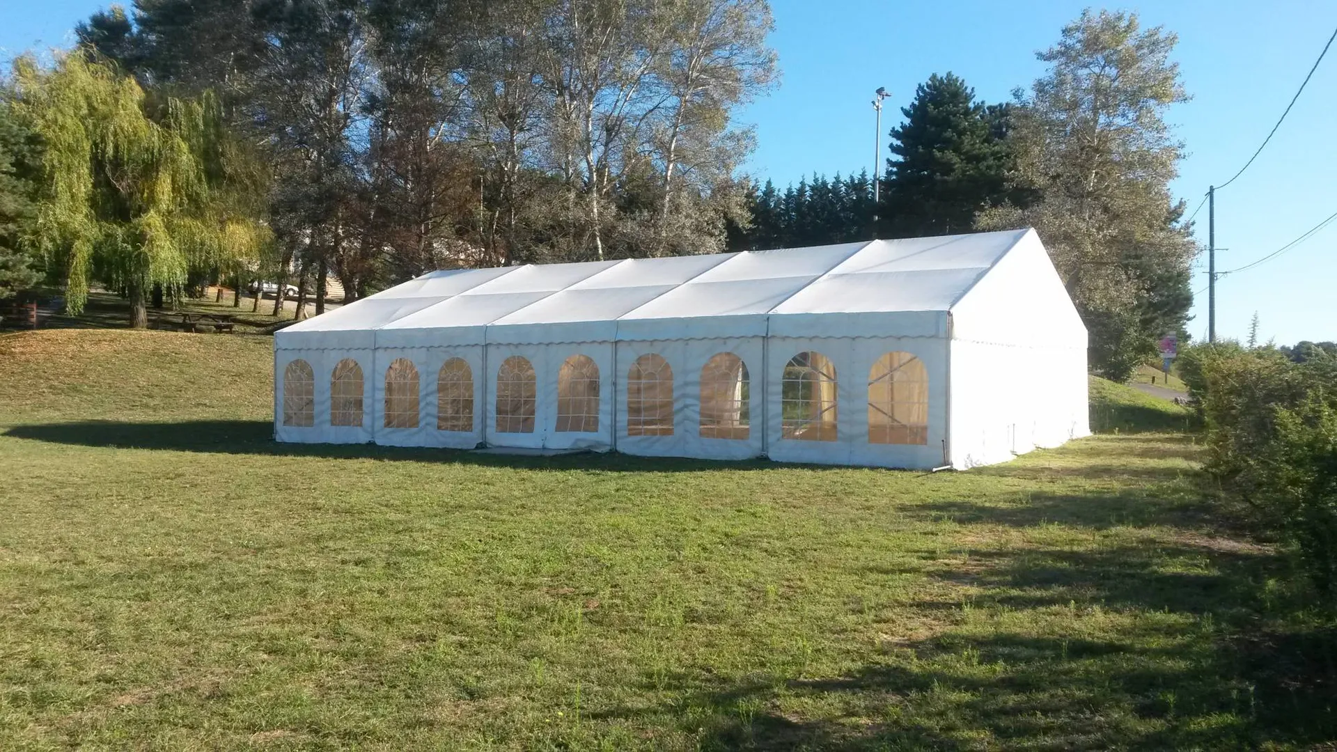 Location d'un chapiteau dans l'ain pour un mariage