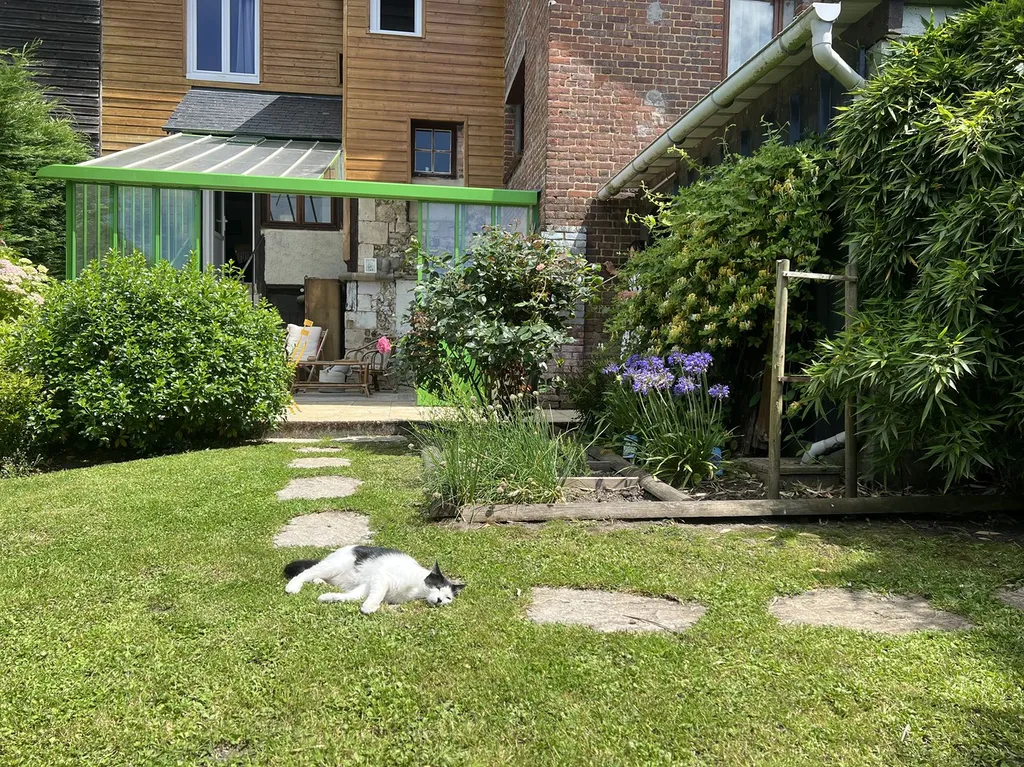 A vendre - Authentique maison de caractère en plein centre de cormeilles, avec jardin et parking