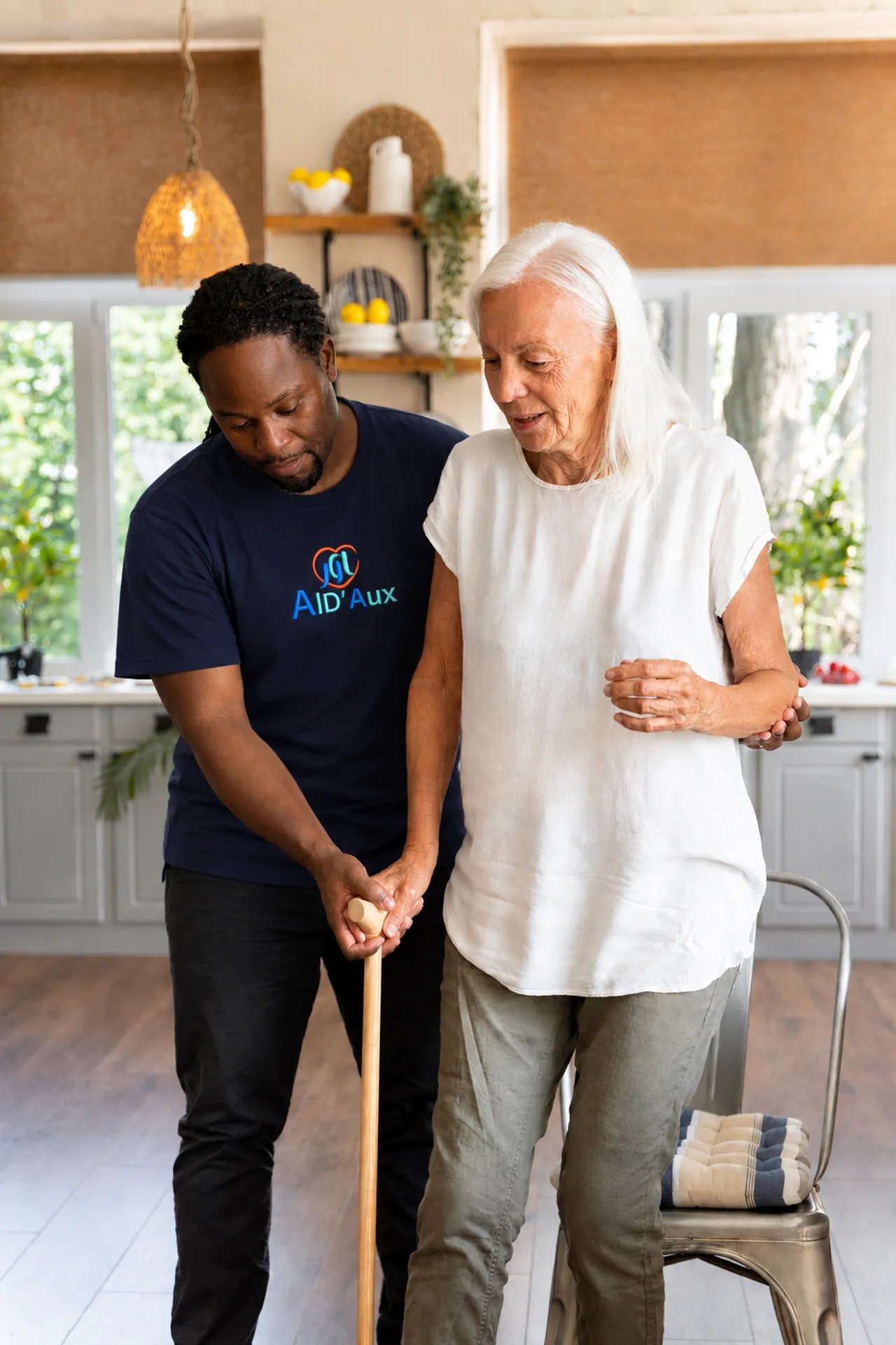 Accompagnement personnalisé des personnes âgées pour favoriser le maintien à domicile