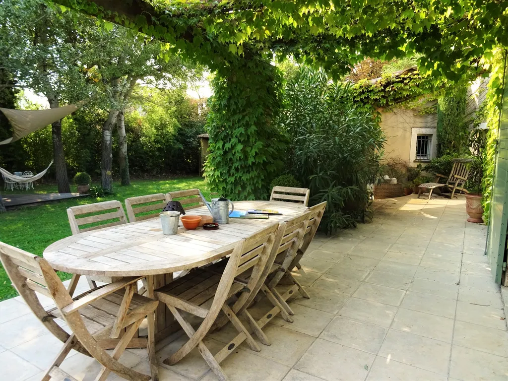 Avignon - Belle maison de plain-pied dans un écrin de verdure   