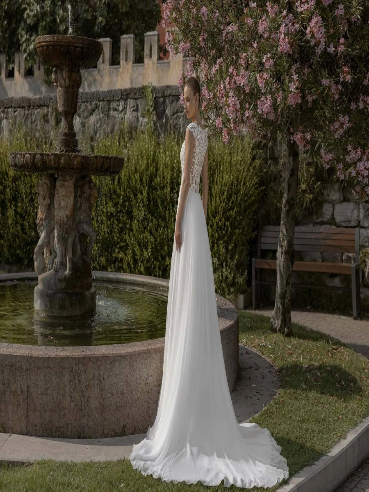 ROBE COLLECTION BELLA 22423 2024 12345 .