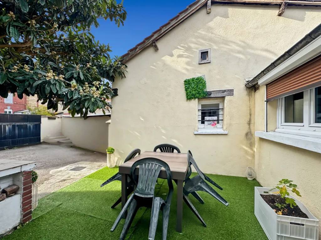 A vendre, maison familiale de 163m² sur un terrain de 263 m² situé à Elbeuf 76500