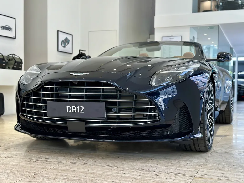 Traitement céramique sur Aston Martin DB12 Volante – EMB Detailing, votre expert automobile haut de gamme sur lyon proche de vienne