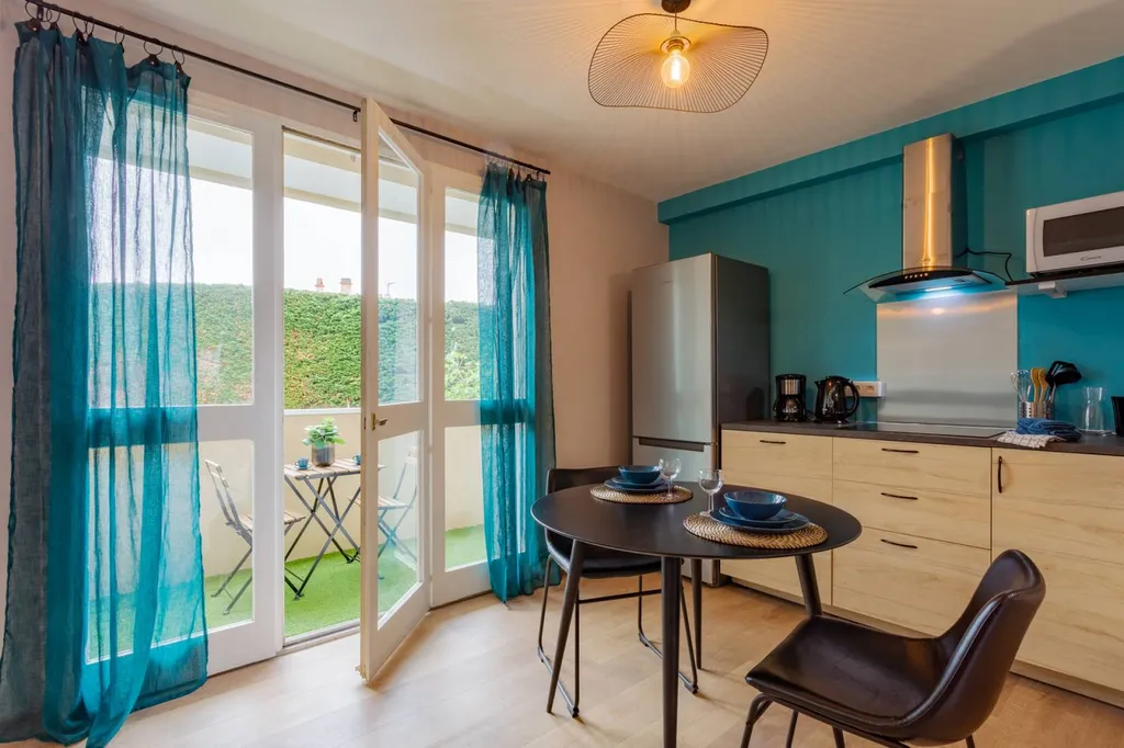 Superbe T1bis meublé avec balcon et parking à Blagnac  